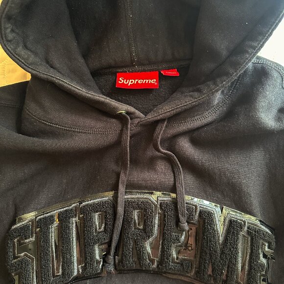 SUPREME SWEATER - Picture 4 of 4